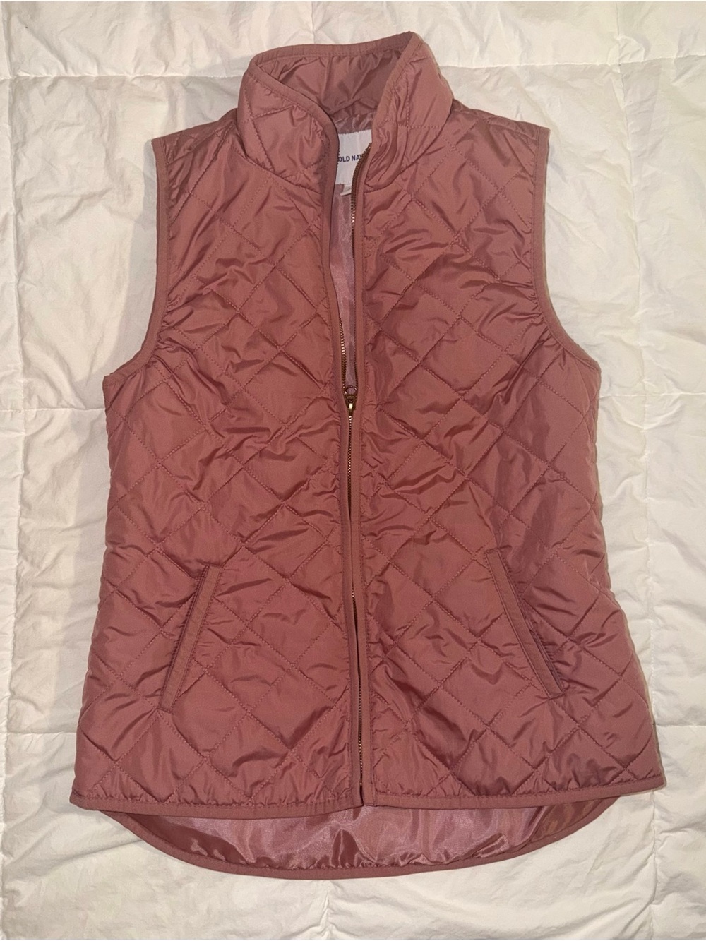 Old Navy Quilted Sleeveless Vest in Rose Woman’s S